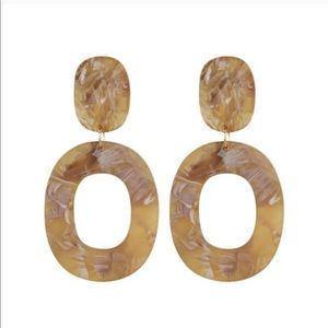 Acrylic resin drop circle hoop earrings cream